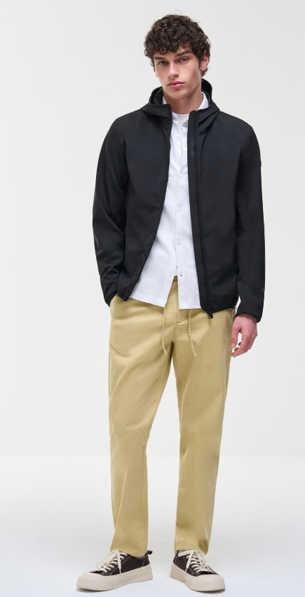 Giacca in softshell con cappuccio colmar