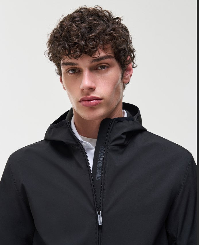 Giacca in softshell con cappuccio colmar