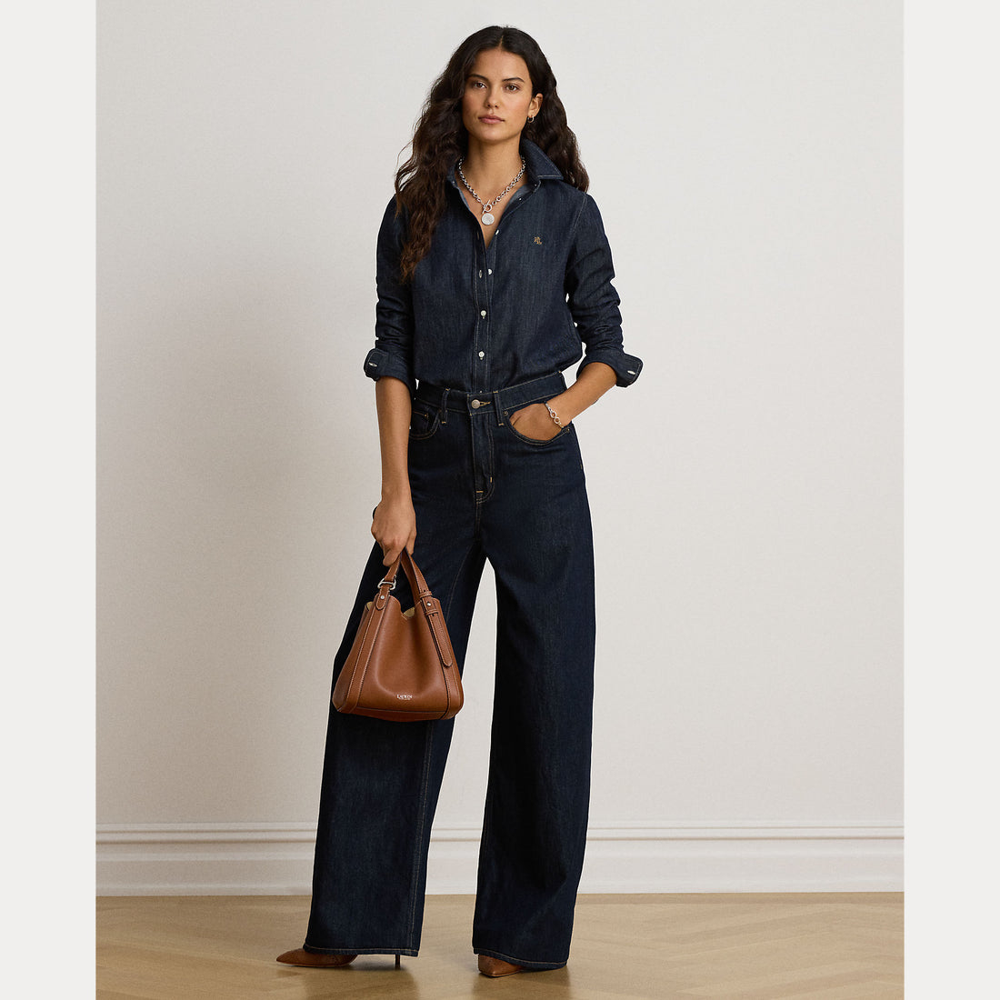 CAMICIA IN JEANS DALLA VESTIBILITÀ CLASSICA