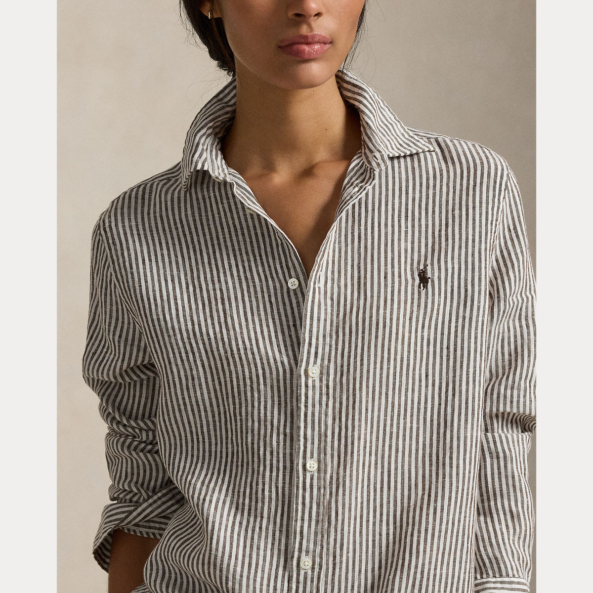 CAMICIA IN LINO A RIGHE DAL VESTIBILITÀ CLASSICA