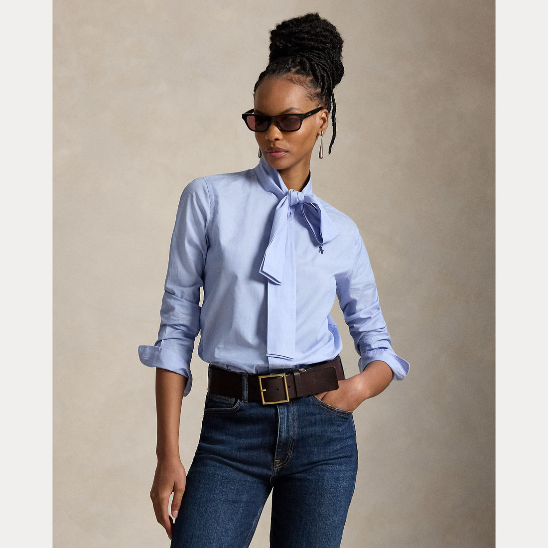 Camicia slim fit in cotone con laccetti al collo