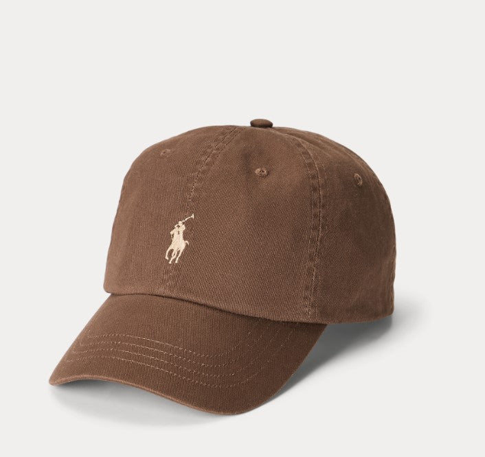 L'ICONICO CAPPELLINO IN COTONE CHINO