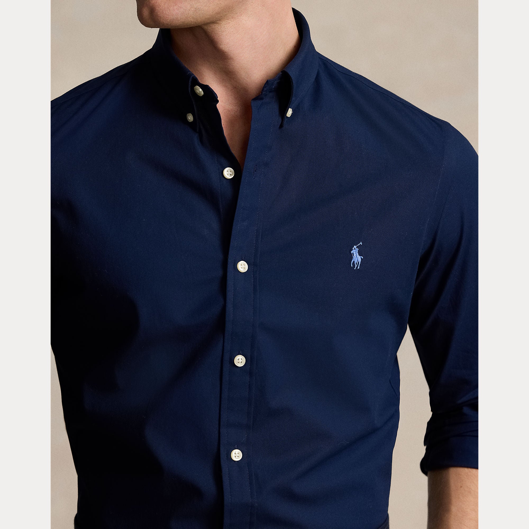 Camicia slim fit in popeline elasticizzato