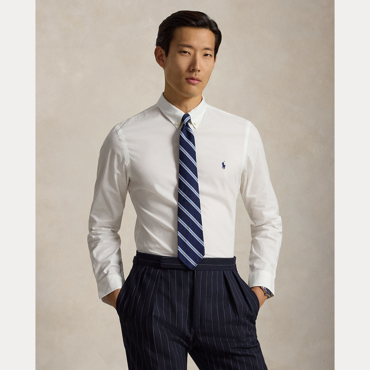 Camicia slim fit in popeline elasticizzato