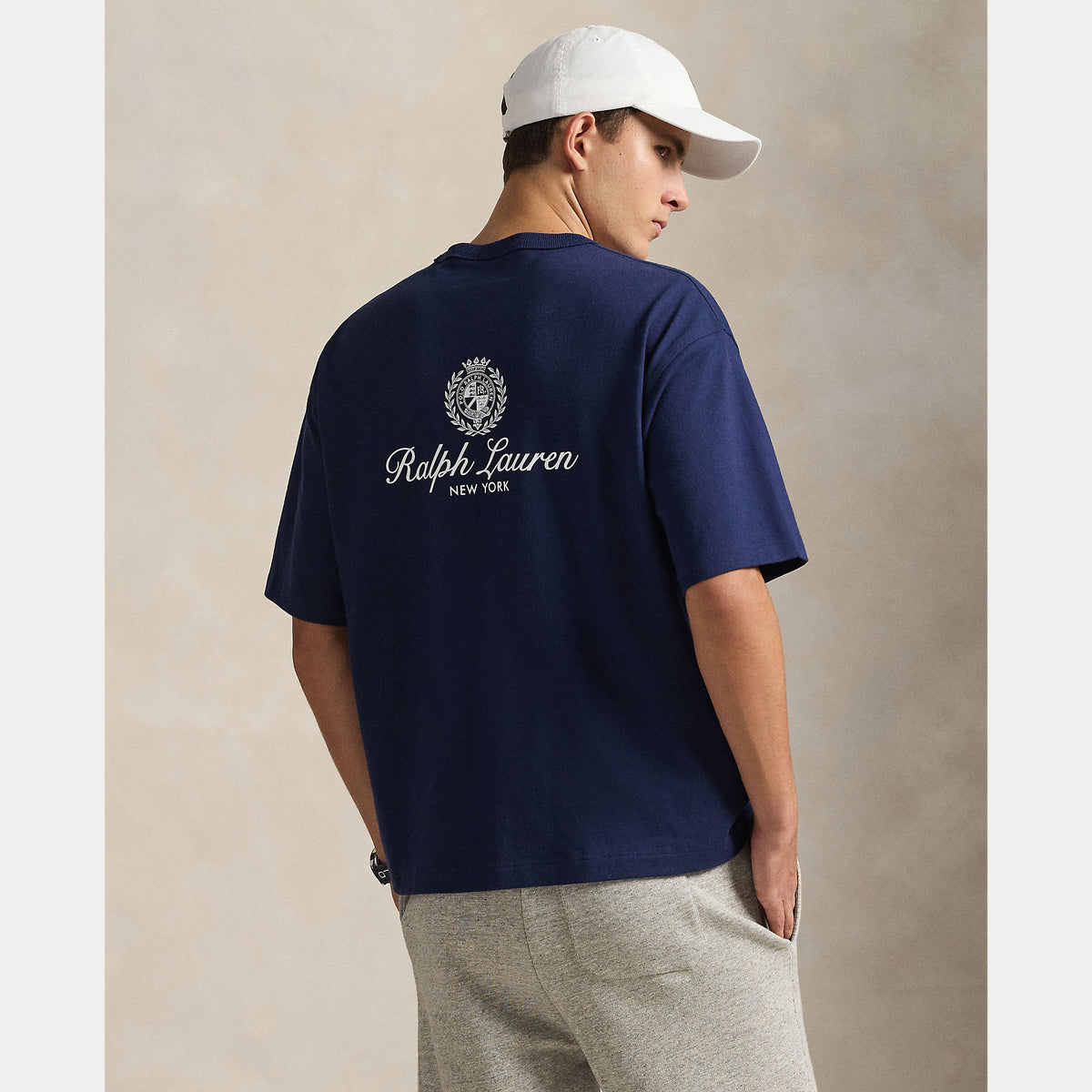 T-SHIRT IN JERSEY DALLA VESTIBILITÀ COMODA CON STAMPA GRAFICA