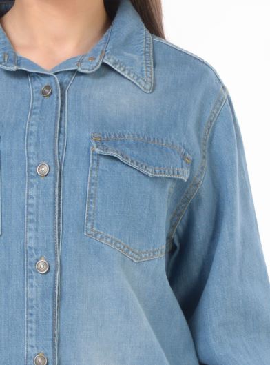 Camicia da donna God Save Denim in denim con tasche