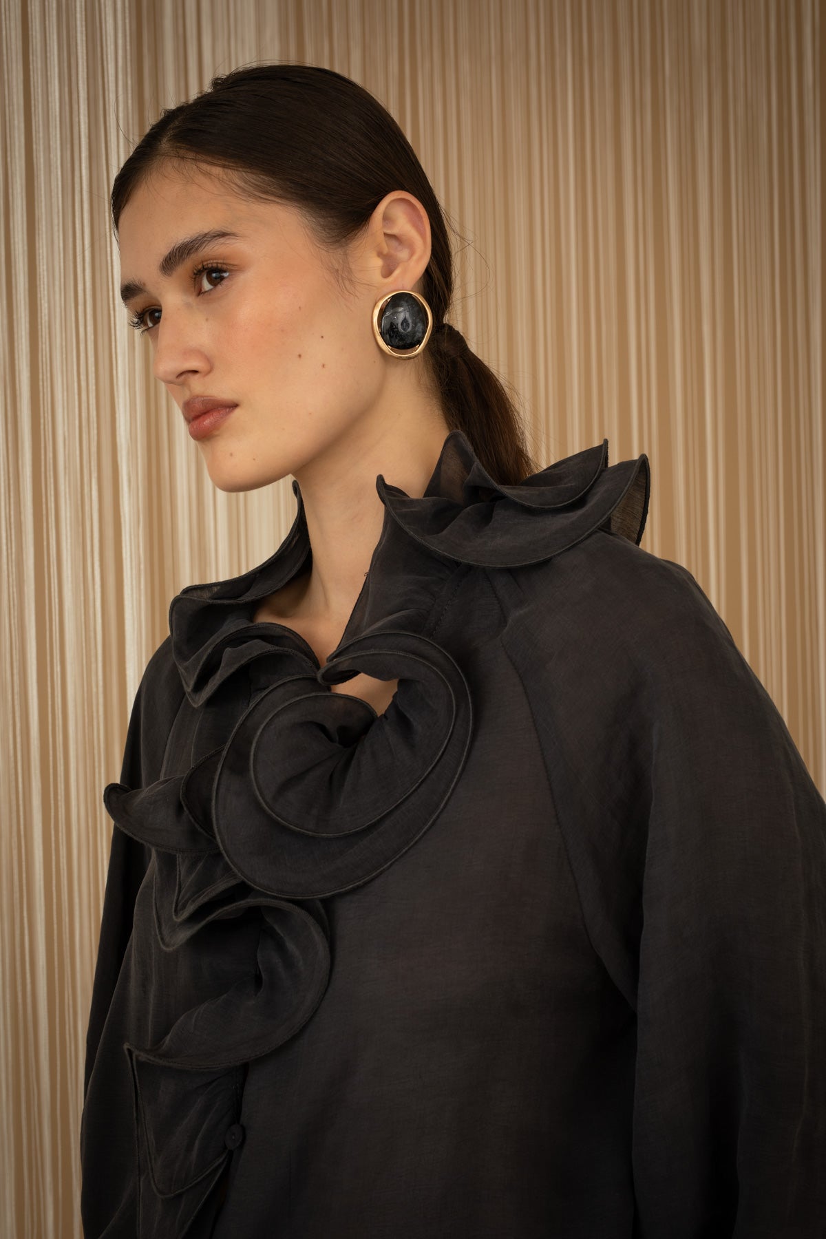 Camicia arriccio/volant sul davanti