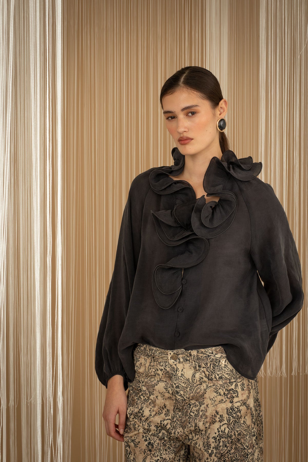 Camicia arriccio/volant sul davanti