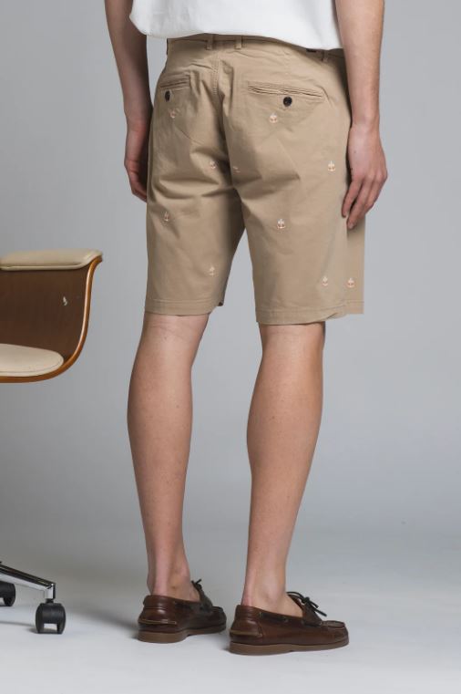 REY STILL CHINO SHORT IN TWILL CON RICAMO