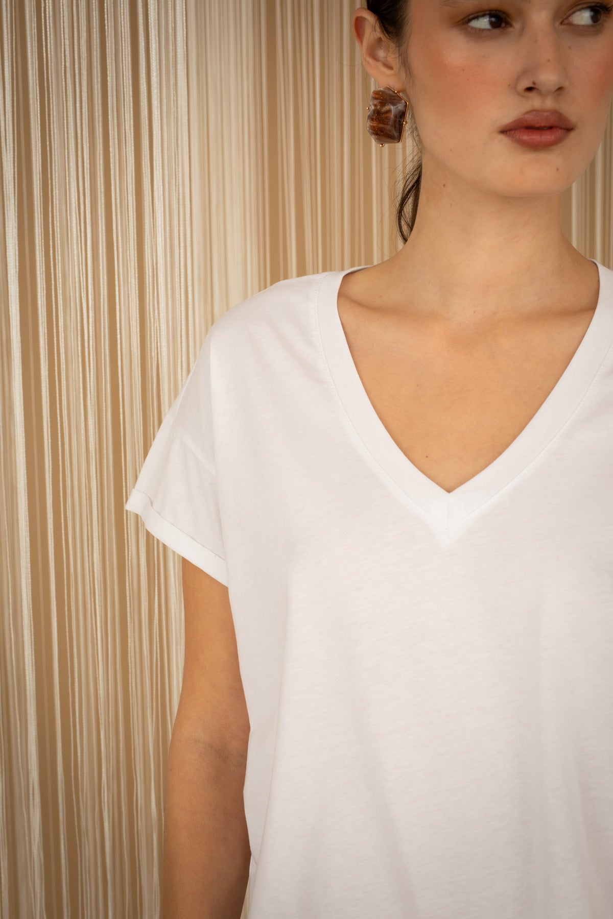 t-shirt scollo a v