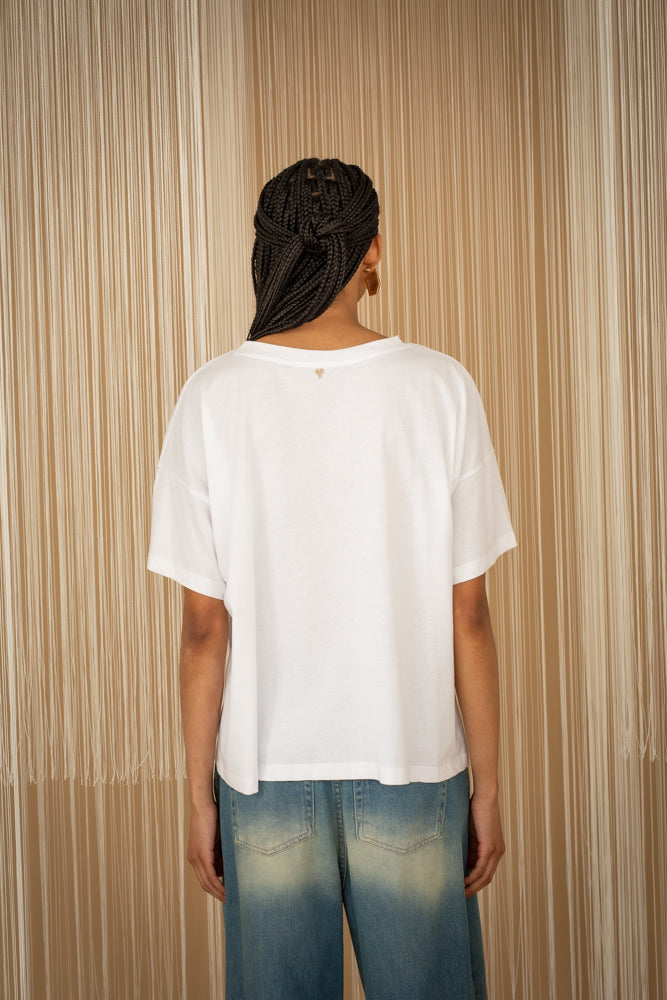 T-shirt scollo a barchetta