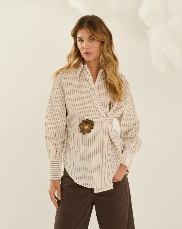 Camicia chiusura asimmetrica