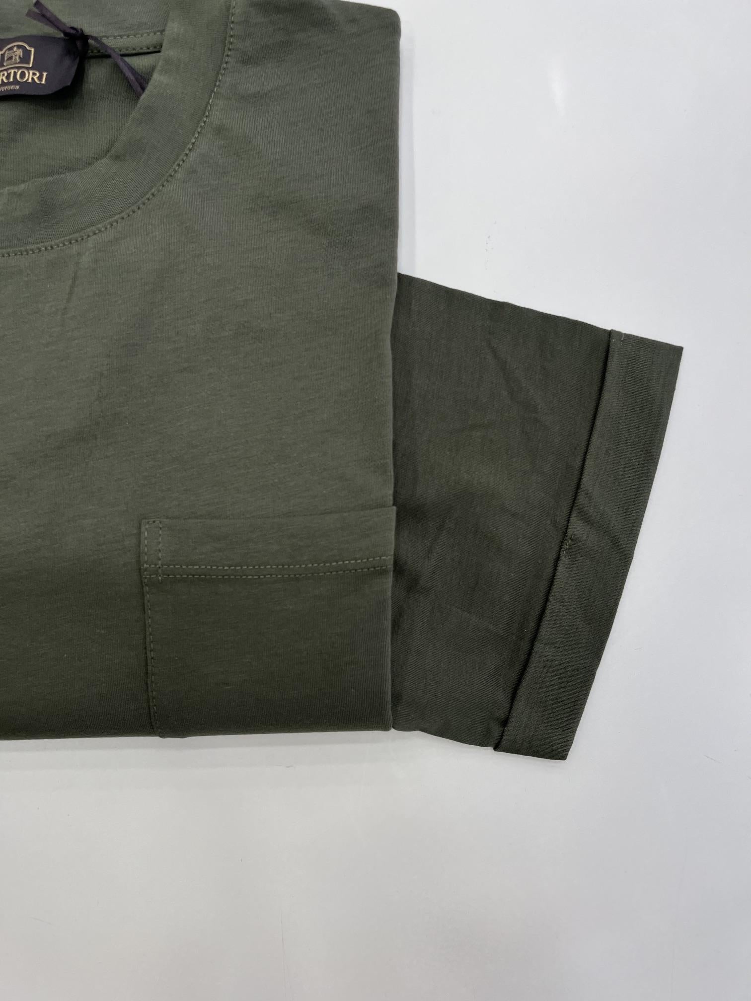 T-shirt oversize con taschino