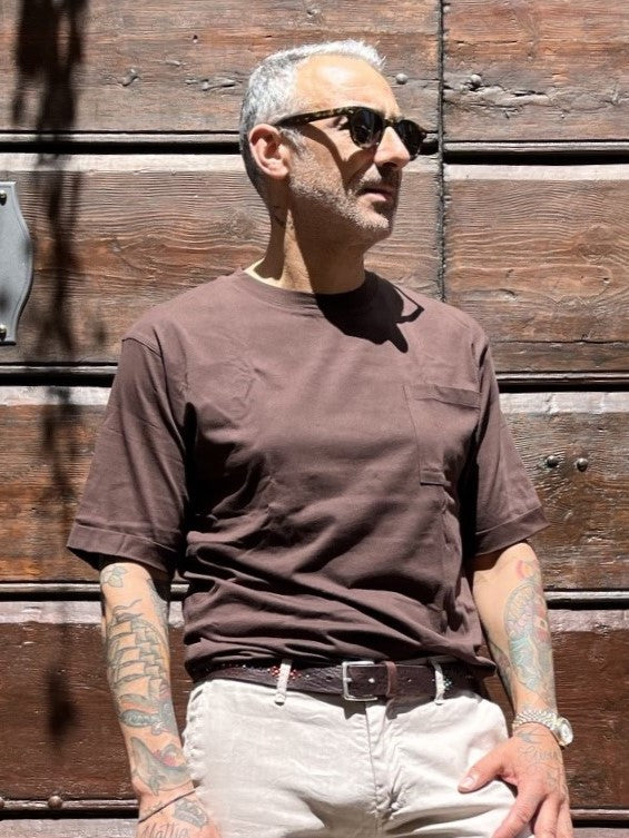 T-shirt oversize con taschino