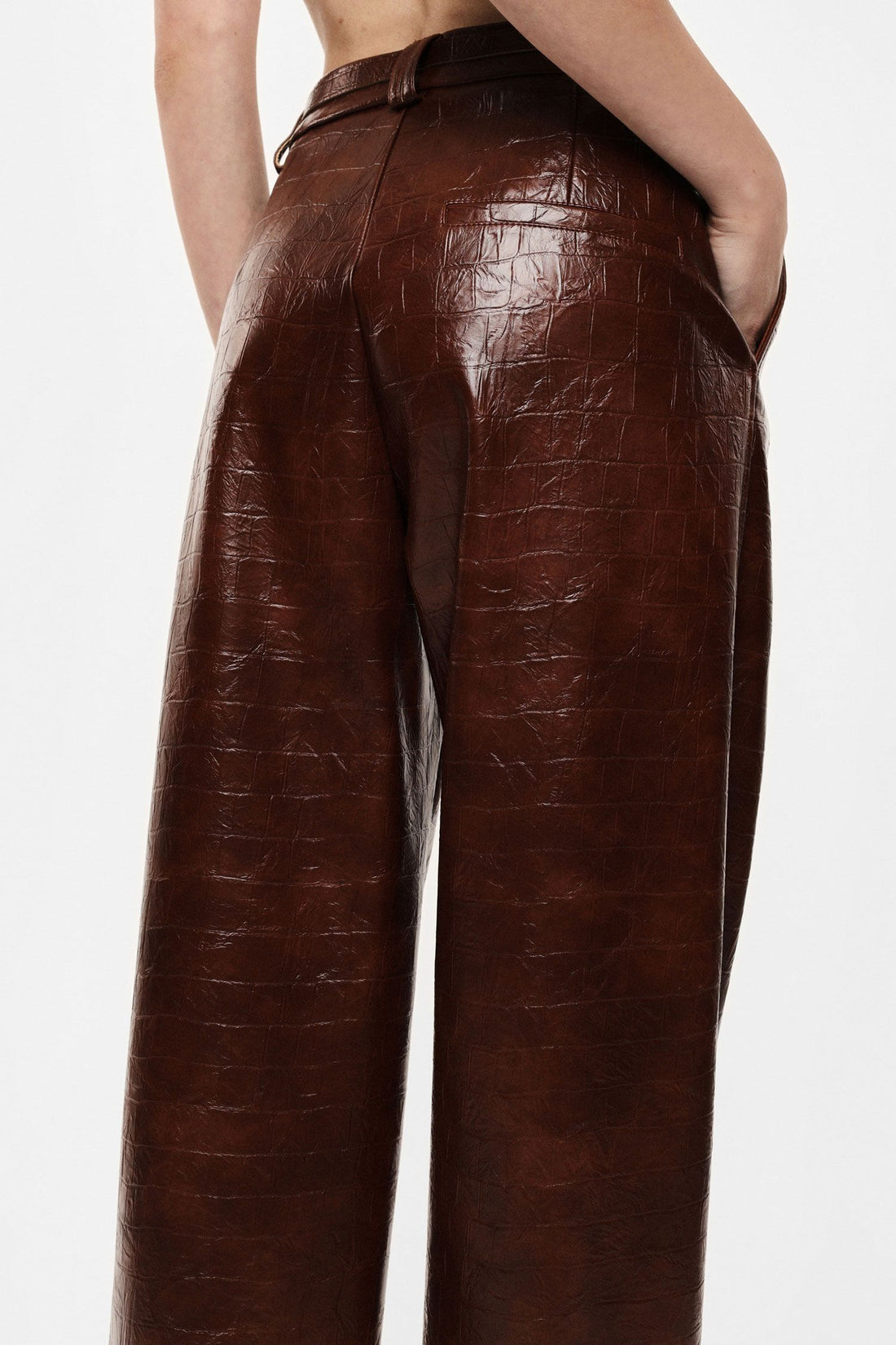 Pantaloni in similpelle stampa effetto coccodrillo a gamba ampia