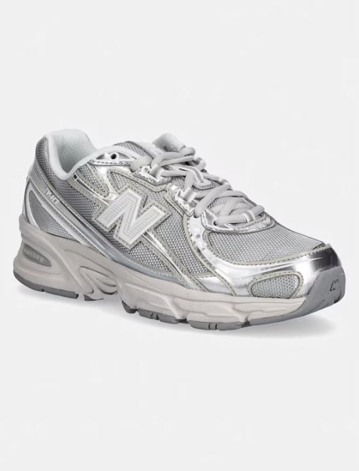 New Balance 740