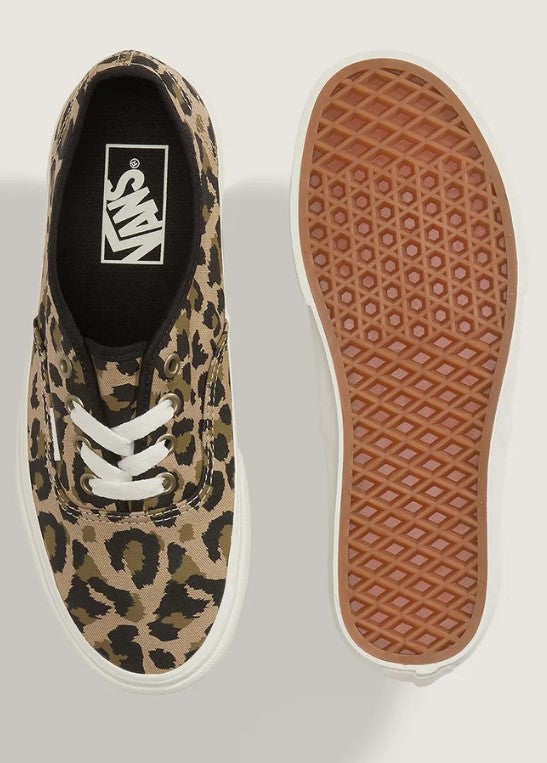 Vans
AUTHENTIC